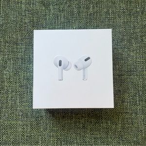 Apple AirPods Pro (Like New)